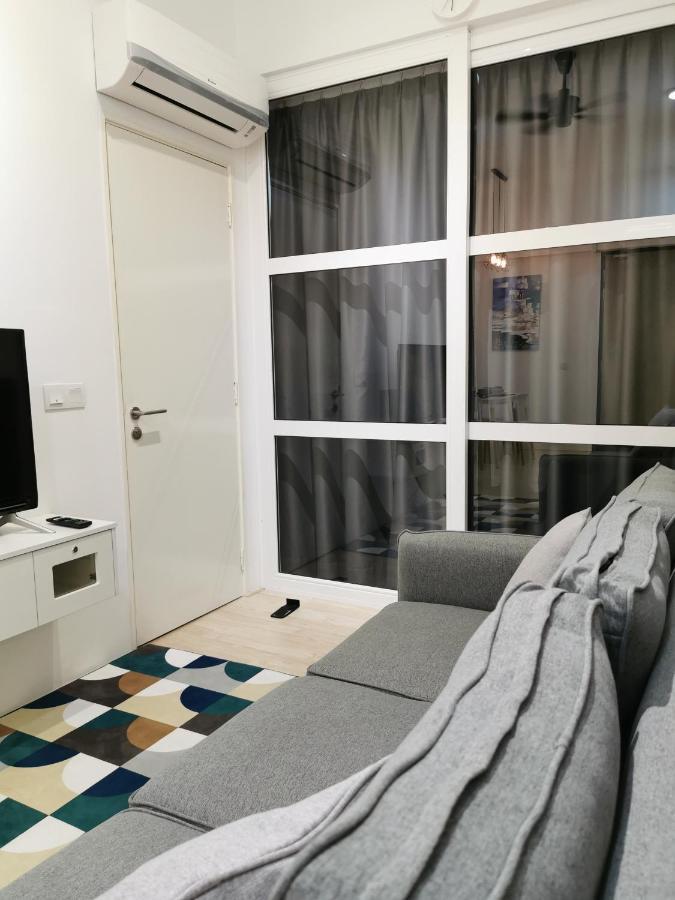 Revo At Aurora Place: Pavilion 2 Near Axiata Arena Kuala Lumpur