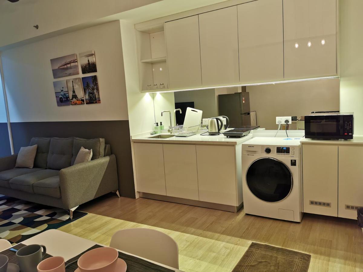 Revo At Aurora Place: Pavilion 2 Near Axiata Arena * Kuala Lumpur
