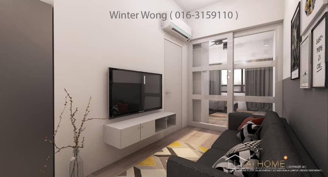 Apartment Revo At Aurora Place: Pavilion 2 Near Axiata Arena