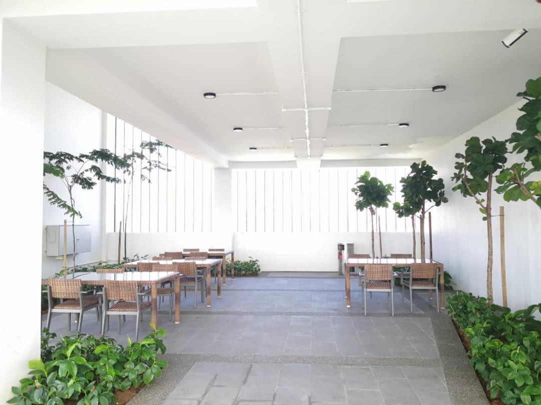 Revo At Aurora Place: Pavilion 2 Near Axiata Arena Apartment Kuala Lumpur