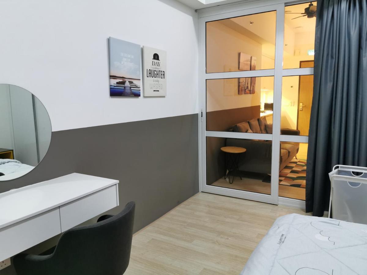 Revo At Aurora Place, Pavilion 2, 5 Minutes To Axiata Arena Bukit Jalil Free Wifi By De Harlequins