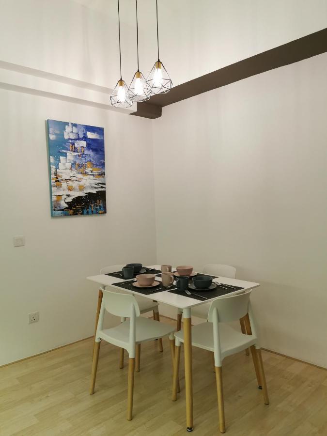 Revo At Aurora Place, Pavilion 2, 5 Minutes To Axiata Arena Bukit Jalil Free Wifi By De Harlequins *