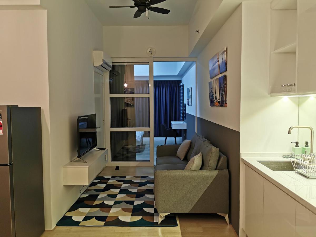 Revo At Aurora Place, Pavilion 2, 5 Minutes To Axiata Arena Bukit Jalil Free Wifi By De Harlequins Pangsapuri