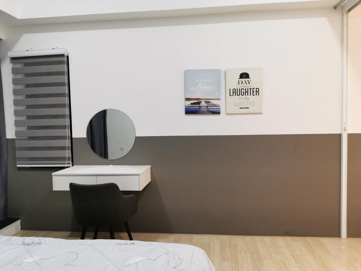 Revo At Aurora Place, Pavilion 2, 5 Minutes To Axiata Arena Bukit Jalil Free Wifi By De Harlequins Pangsapuri Kuala Lumpur