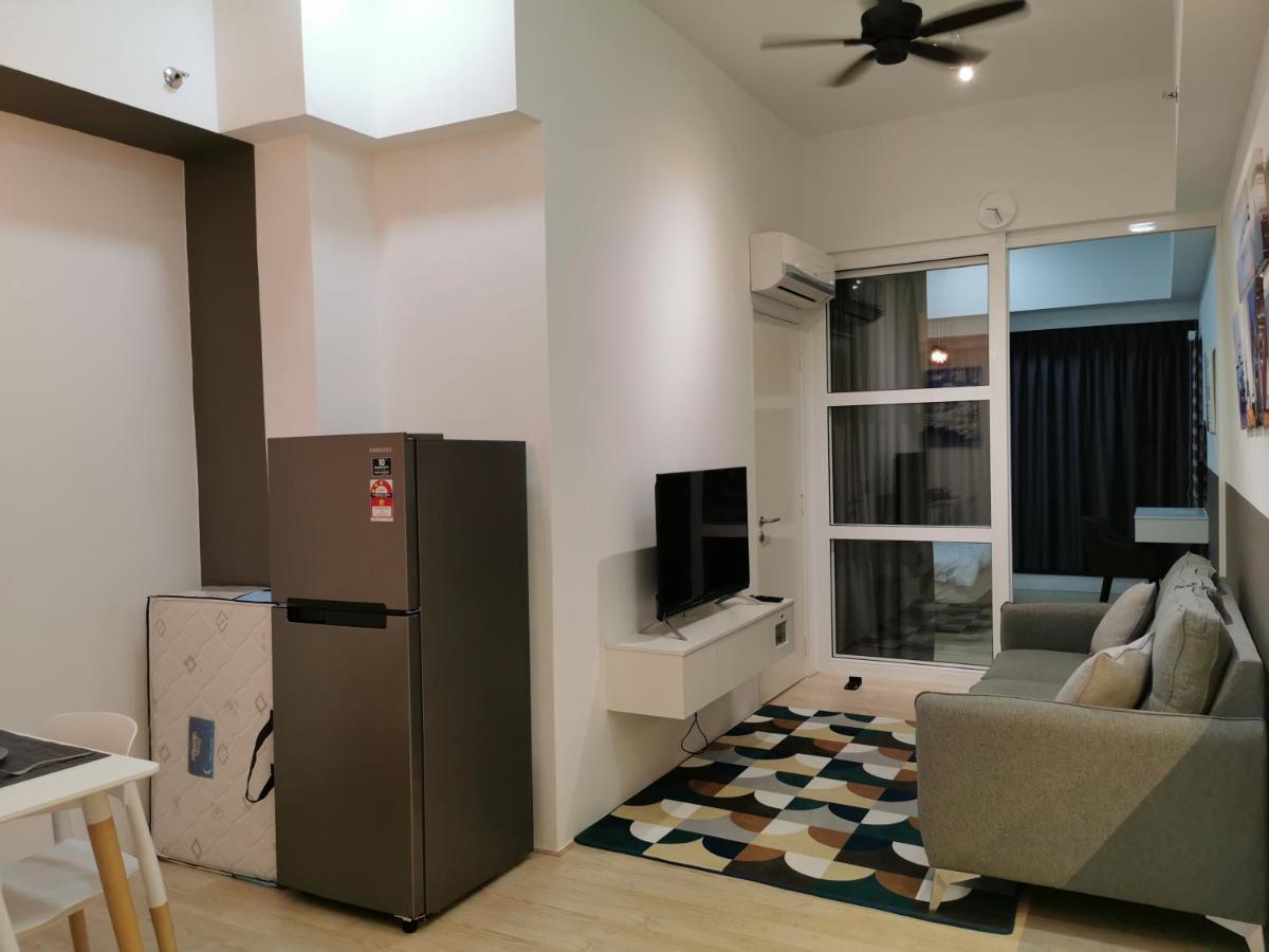 Revo At Aurora Place, Pavilion 2, 5 Minutes To Axiata Arena Bukit Jalil Free Wifi By De Harlequins Pangsapuri *