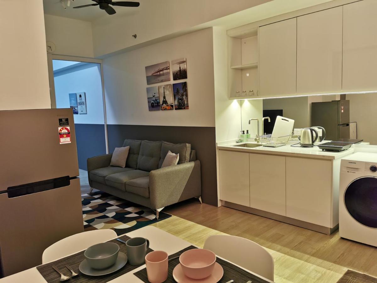 Revo At Aurora Place, Pavilion 2, 5 Minutes To Axiata Arena Bukit Jalil Free Wifi By De Harlequins Pangsapuri